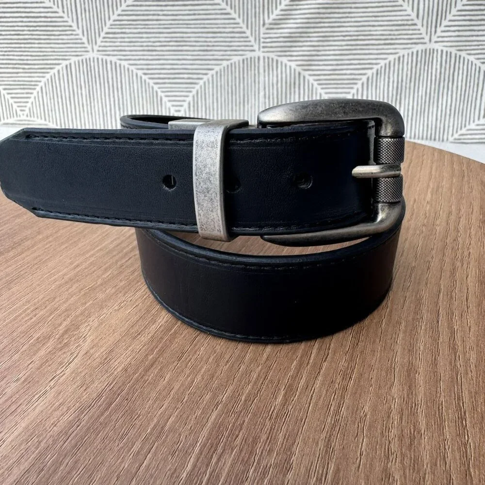 Levis Black Dark Brown Reversable Leather Belt silver Buckle Boys Size S/M 22-24